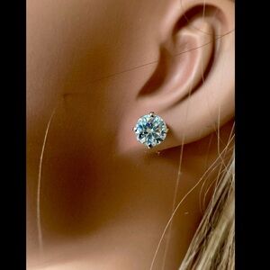 SALE ‼️ 1 Ct. Diamond Stud Earrings   Certified 💥